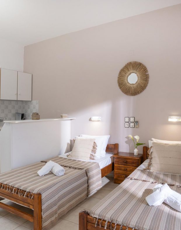 Accommodation In Leros | Emerald Hotel Leros | Leros Greece